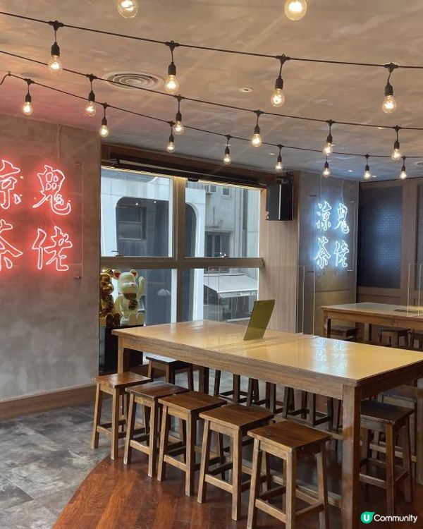 何蘭正🥰第一次黎到，感覺是型格的西餐，有好多Signitur...