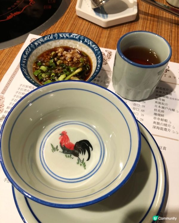 好朋友生日，今晚帶佢地去精緻台式火鍋店阿來客棧嘆返餐。