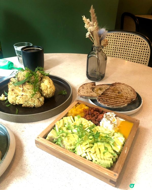 一直都是牛油果控🥑上網見到依間cafe有道用木tray上枱的...