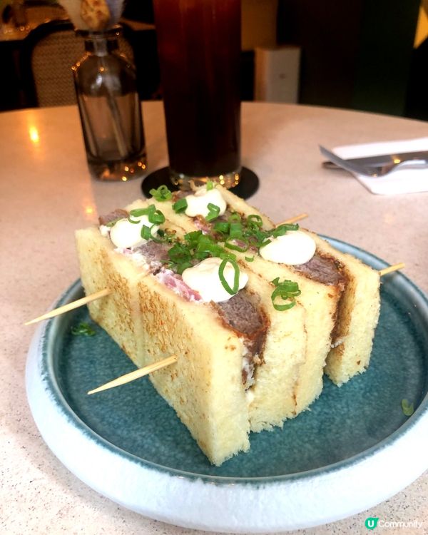 一直都是牛油果控🥑上網見到依間cafe有道用木tray上枱的...