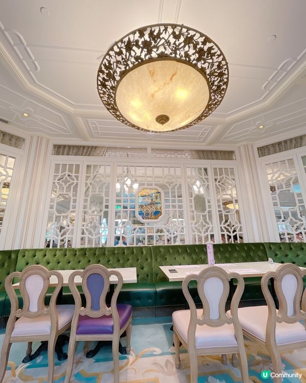 去迪士尼但去飲茶😂由於其他餐廳太多人，於是就行咗入翠園食lu...