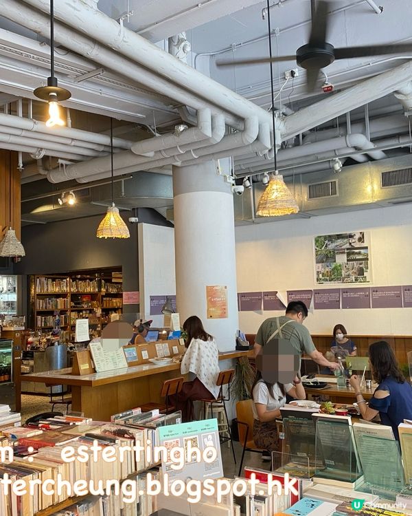 隱藏在書店中的 Cafe ☕️ Cafe Kubrick