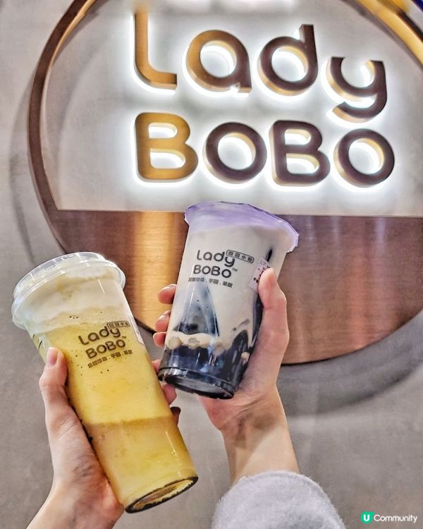 去開旺角想飲野，見到宜間 圓圓小姐 都好多人幫襯，成間店都粉...