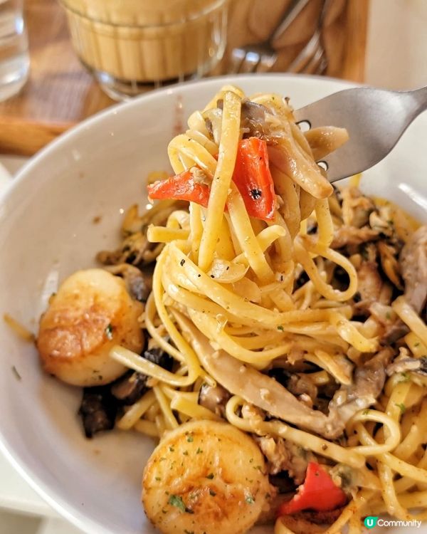 最近深水埗附近開左好多coffee shop 同cafe，近...