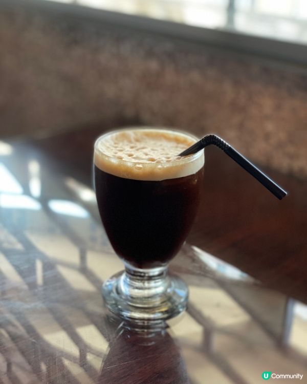 懷舊打卡cafe, 充滿懷舊玩具收藏，但食物一般，價錢頗貴，...