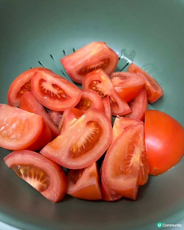 煎三文魚配蕃茄菠蘿汁