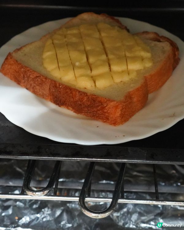 這段時期最想念的是茶餐廳奶茶，還有菠蘿油，不能堂食唯有自己做...