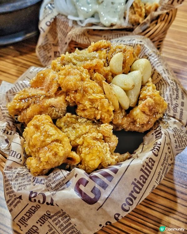 冇得去韓國唯有食住韓式炸雞頂住當先，於是黎咗位於尖沙咀嘅呢間...