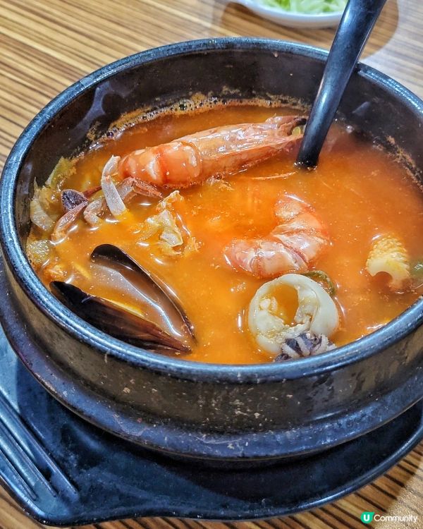 冇得去韓國唯有食住韓式炸雞頂住當先，於是黎咗位於尖沙咀嘅呢間...