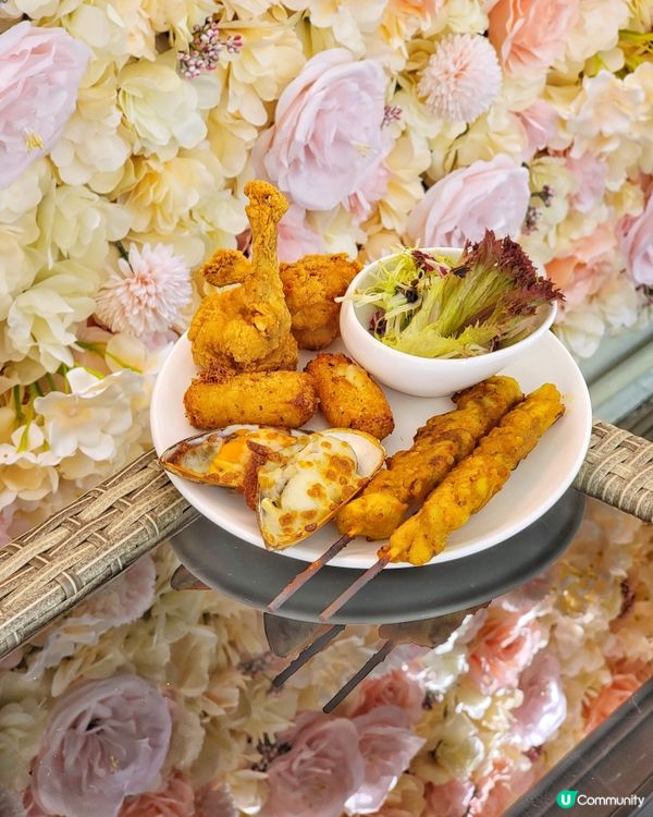 喺尖沙咀鬧市之中搵到呢間cafe terrace食個寧靜遊閒...