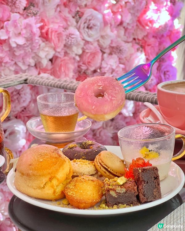 喺尖沙咀鬧市之中搵到呢間cafe terrace食個寧靜遊閒...