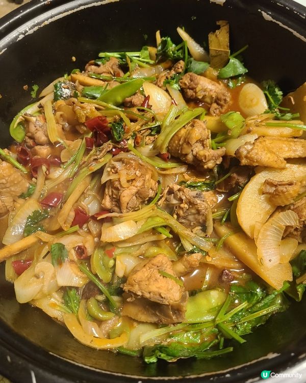 麻辣鷄煲