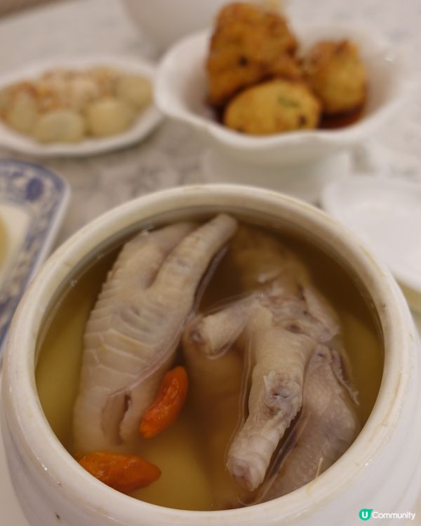 好耐好耐冇飲茶🫖約左亞E喺上環拎嘢比佢，佢提議去飲茶果隻下午...