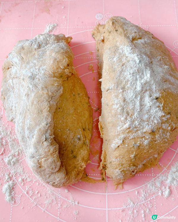 今日介紹整一個麵包兩個囗味道 - 地中海香草蒜蓉包同地中海香...