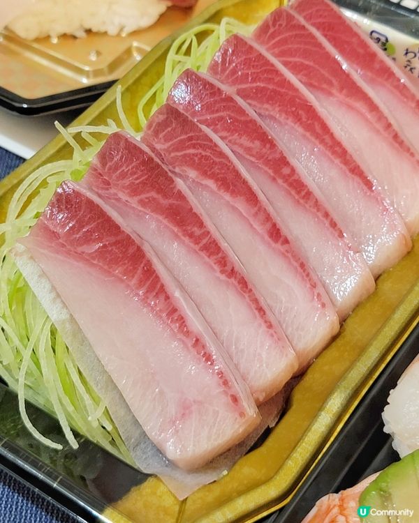 都有段時間冇食壽司，今日黎開灣仔見到宜間外賣壽司店好多人喎，...