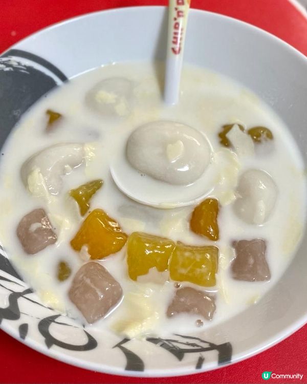 椰汁腐竹芋圓花生湯圓