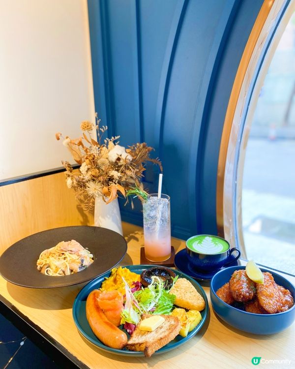 《遊走特色café》 