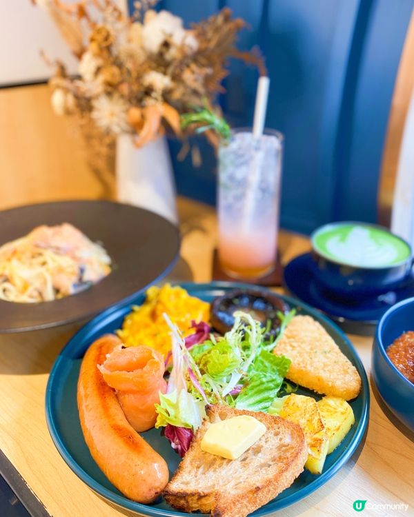 《遊走特色café》 