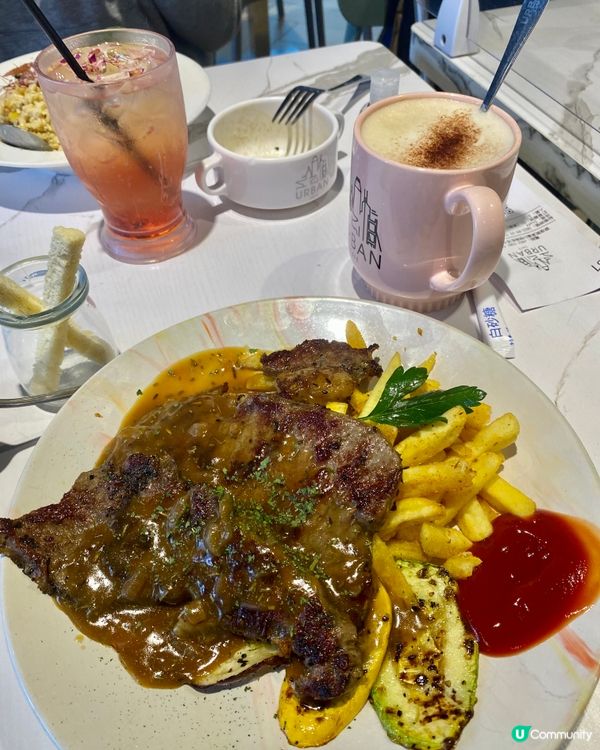 喵cafe 有30幾位主子可以服侍😻😽😸😹