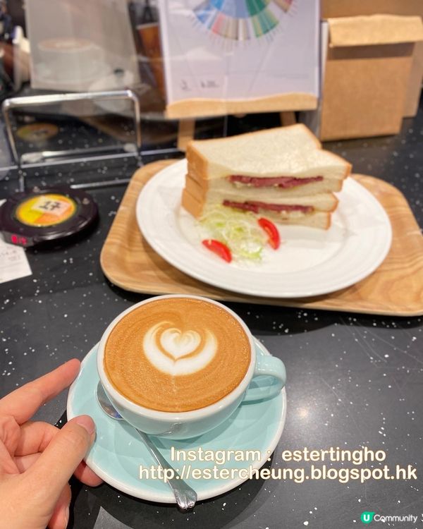 🥪☕️ 隱藏在書店中的 Cafe 嘆個靚早餐