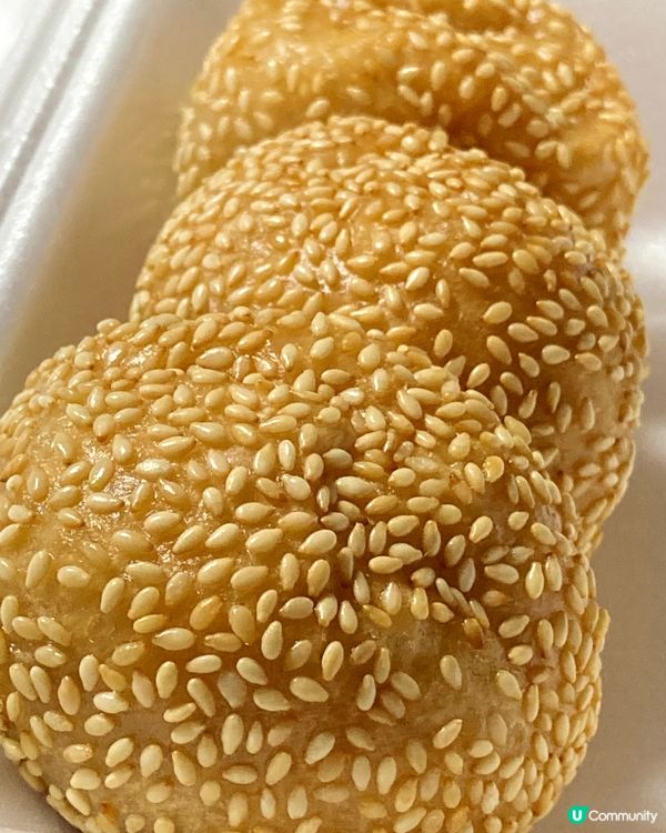 咸水角、煎堆仔（芝麻棗）這些懷舊食物，在很多年前跟父親在茶居...