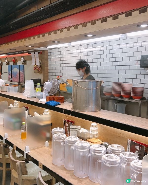 今日去咗一間好有特色嘅拉麵店，仲未開返晚市堂食唯有叫外賣，外...