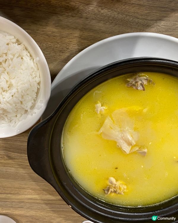 醉藥雞，聽間舖名就係食雞。佢地既醉藥雞米線，人蔘雞刀判麵，砂...