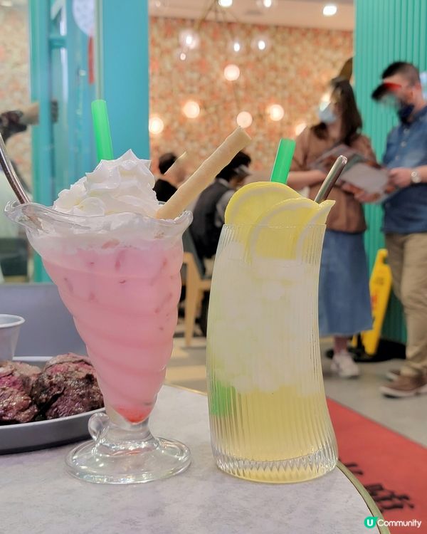 聽講旺角有間用Tiffany Blue為主色調嘅茶餐廳，仲有...