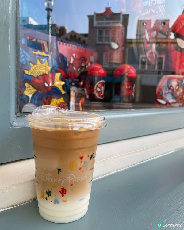 ✪在炎熱的主題樂園，最好一杯凍咖啡✪