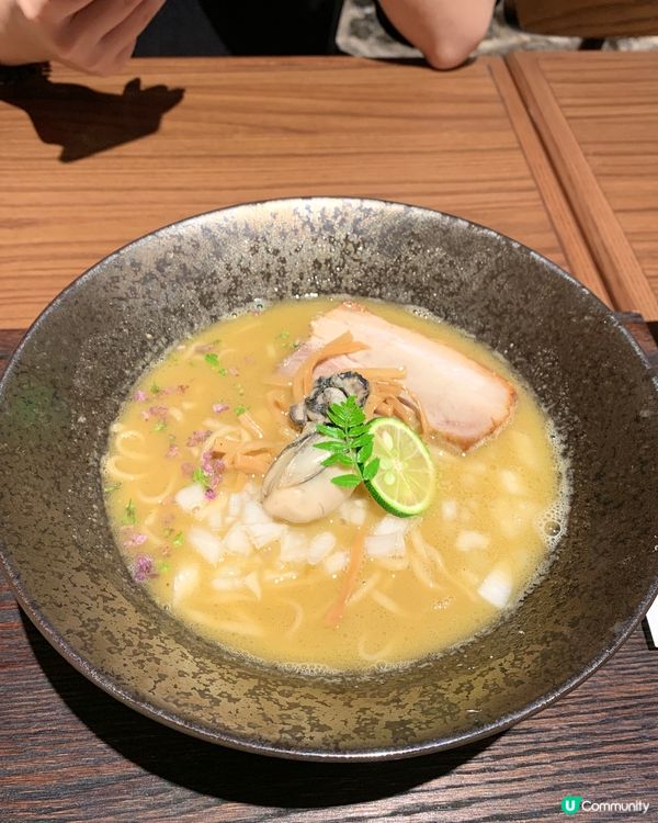 終於去咗試最近新開主打蠔湯拉麵既日本拉麵店🦪🦪