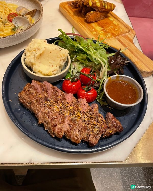 HeSheEat,肉眼扒唔錯，疏乎厘麻麻地唔夠鬆軟