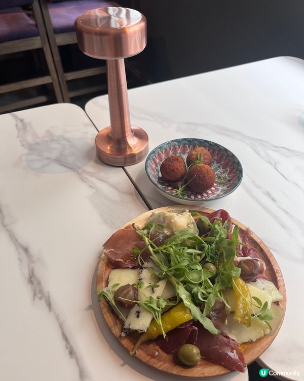 第一次去呢間餐廳，估唔到咁好食😋服務都好好💪🏻