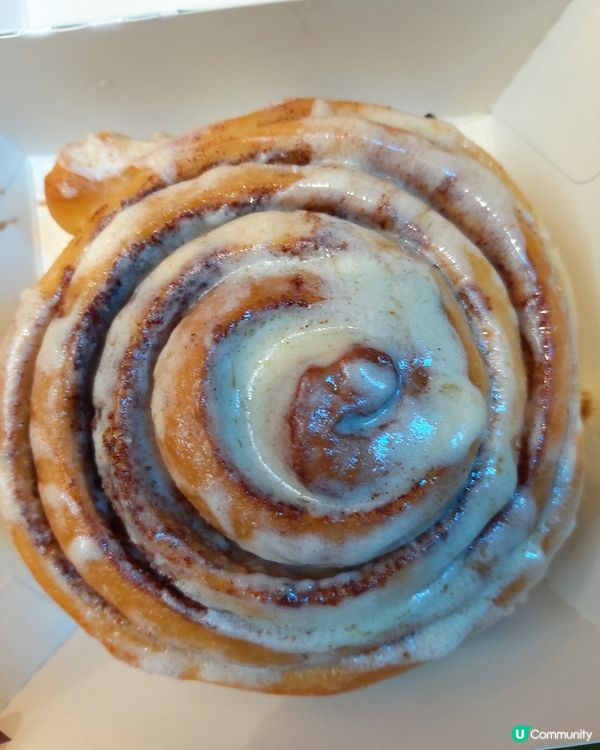 Cinnabon cinnamon roll (origin...