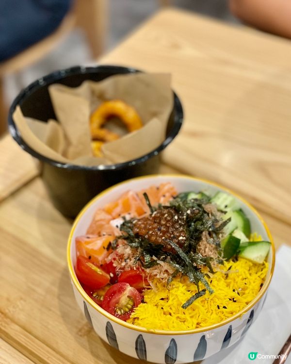 今次造訪呢間位於廣華街嘅Poke店！鋪頭裝修簡單整潔，仲有好...