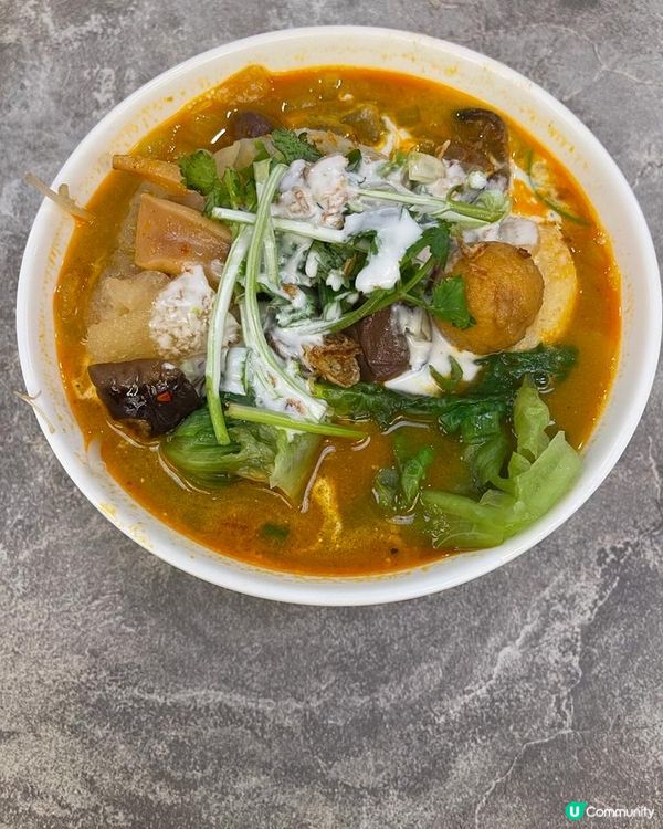 荃灣開咗間新嘅車仔麵，比佢個牌寫住「始創1984年，40年傳...