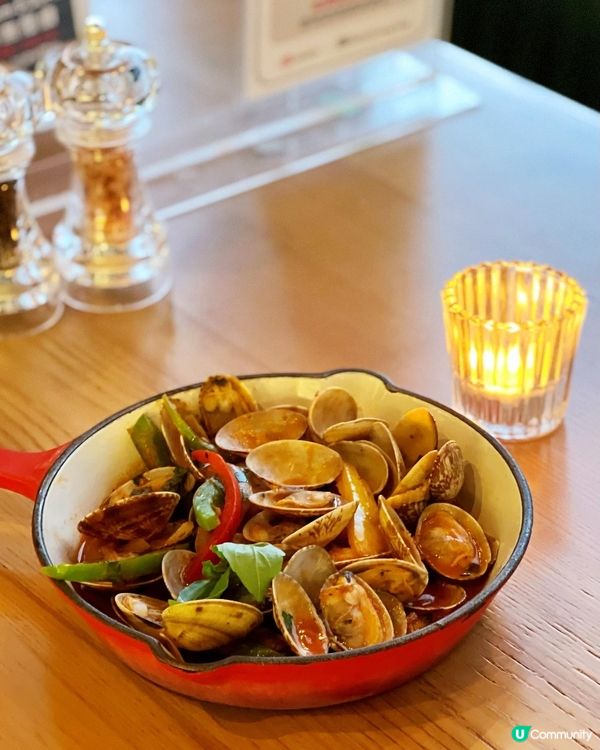 之前就吃過這間人氣法國菜餐廳，主打中價法國菜，想不到擴張到荃...