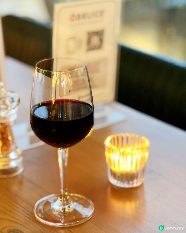 之前就吃過這間人氣法國菜餐廳，主打中價法國菜，想不到擴張到荃...