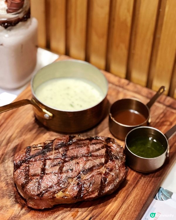 素來得知這間西餐廳頗有名氣，經常Full Booking，吃...