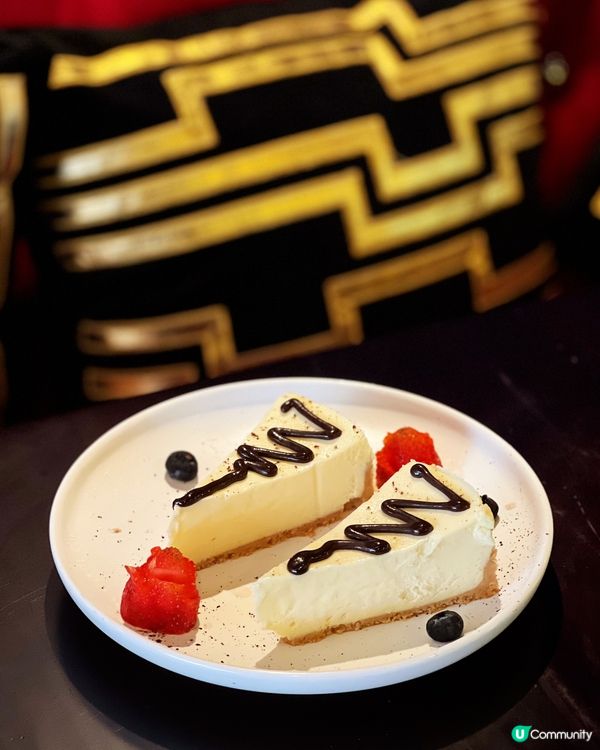 西環高街新開的酒吧，主打中東菜及燒烤相當有特色。午餐套餐非常...