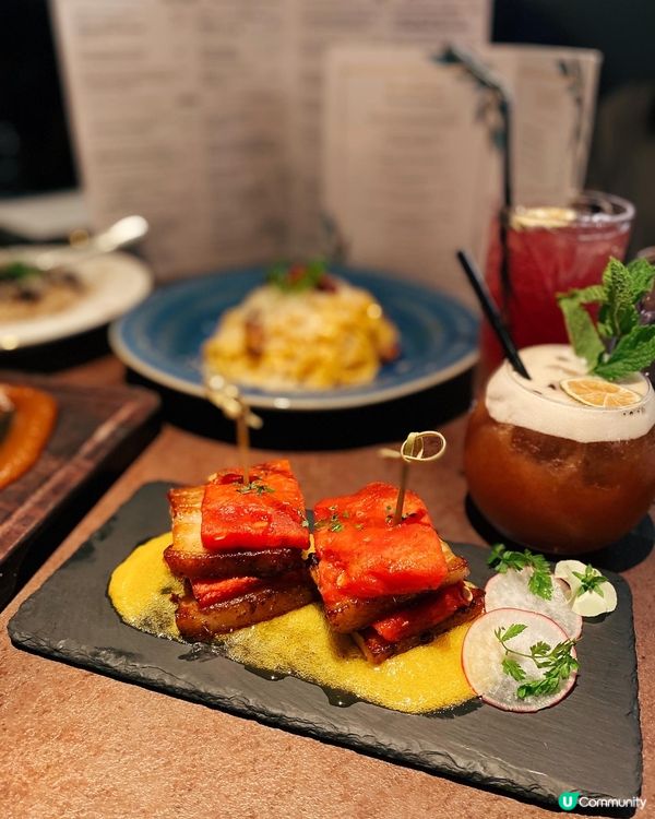 尖沙咀諾士佛臺一向多酒吧，平時我就好少過嚟，今次同朋友係到搵...