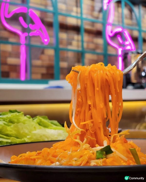 唔講唔知原來呢到開咗個food court，地方闊落有唔同種...