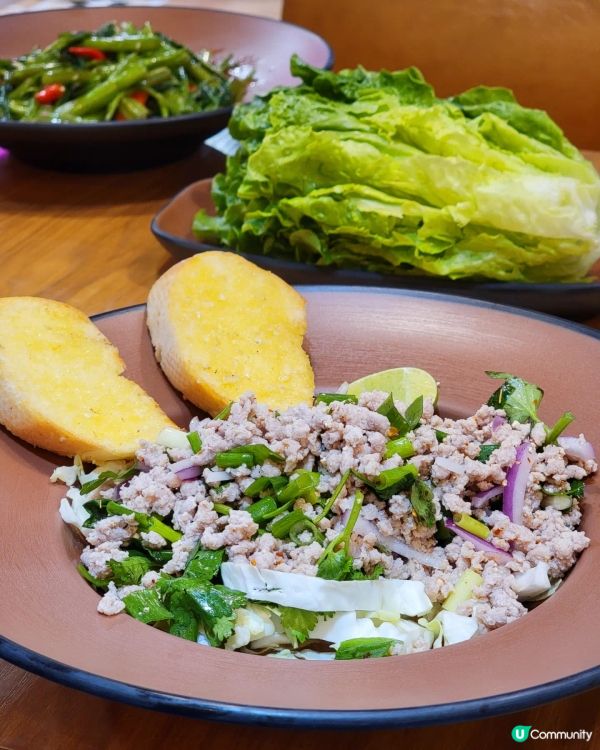 唔講唔知原來呢到開咗個food court，地方闊落有唔同種...