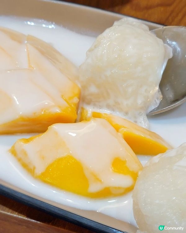 唔講唔知原來呢到開咗個food court，地方闊落有唔同種...