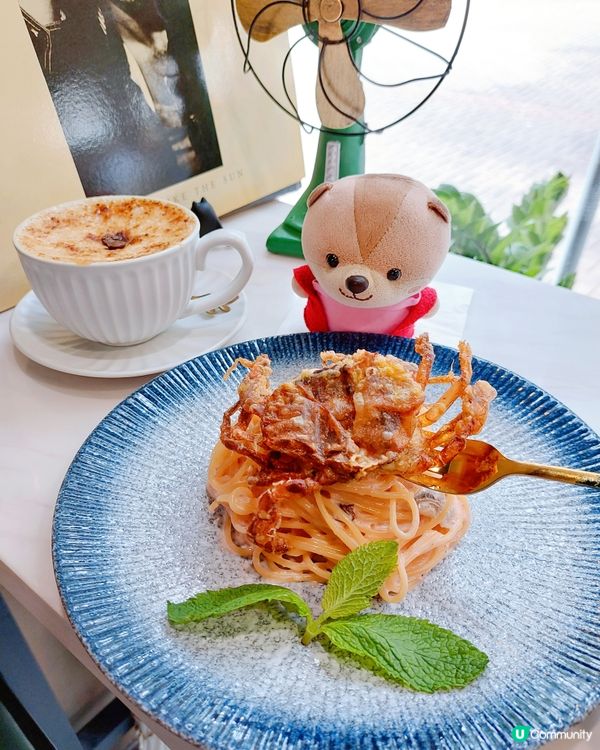 在元朗嘉城廣場與遊樂場附近，有家隱世咖啡小店，以懷舊風為主題...