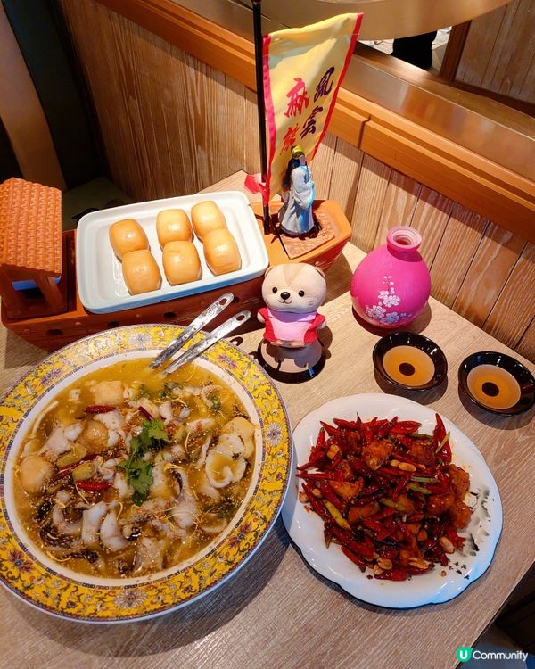 麻辣風雲旗艦店已經開張了，店舖位於旺角瓊華中心，環境以中式風...