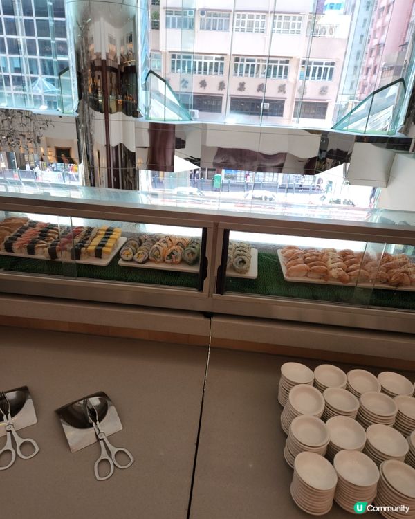 龍堡國際酒店自助餐，食足兩個鐘，坐得舒適，最喜歡他們的甜品款...