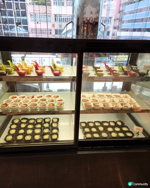 龍堡國際酒店自助餐，食足兩個鐘，坐得舒適，最喜歡他們的甜品款...