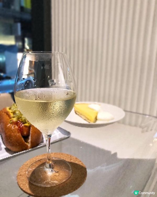 現在我的生命裡, 離不開Wine & Coffee……………...