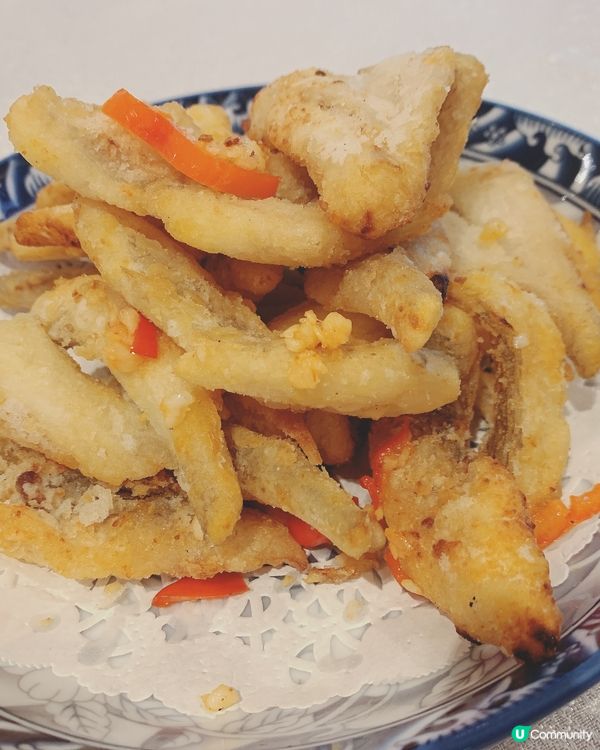 香口食物好難令人抗拒，尤其係椒鹽系列，睇吓呢碟椒鹽九肚魚 (...