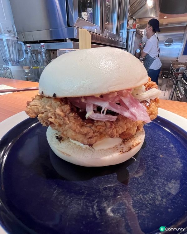 前排經過中環善慶街